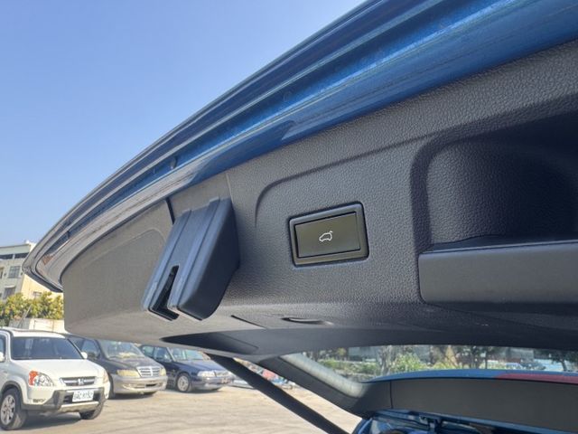 5+2人座、1.4渦輪增壓、底盤安靜無異音、全車原版件、電尾門、雙區恆溫、無漏油(車輛整備中)  第10張相片