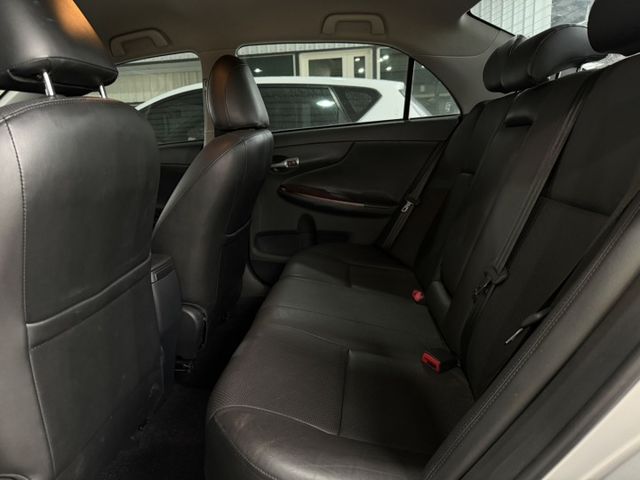 全車原版件、全原廠保養！在地一手車、定速、恆溫、僅跑１５萬公里！  第8張相片