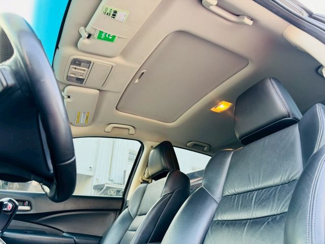 超漂亮氣氛、全車原版件、僅跑13萬公里、加裝安卓機、APPLE CARPLAY、環景系統、VTI-S版、換檔撥片、天窗  第5張相片