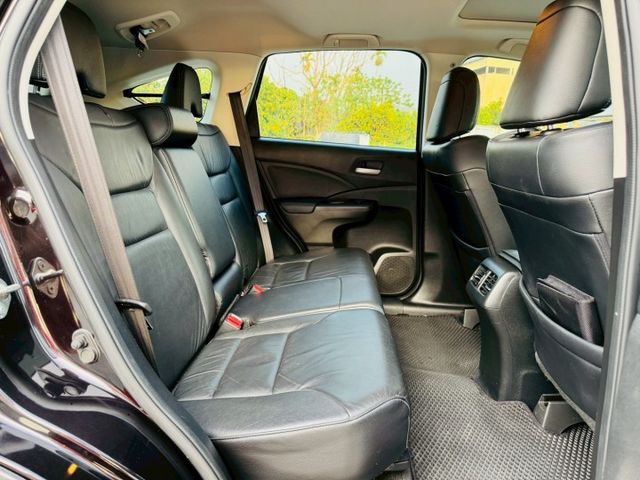 超漂亮氣氛、全車原版件、僅跑13萬公里、加裝安卓機、APPLE CARPLAY、環景系統、VTI-S版、換檔撥片、天窗  第10張相片