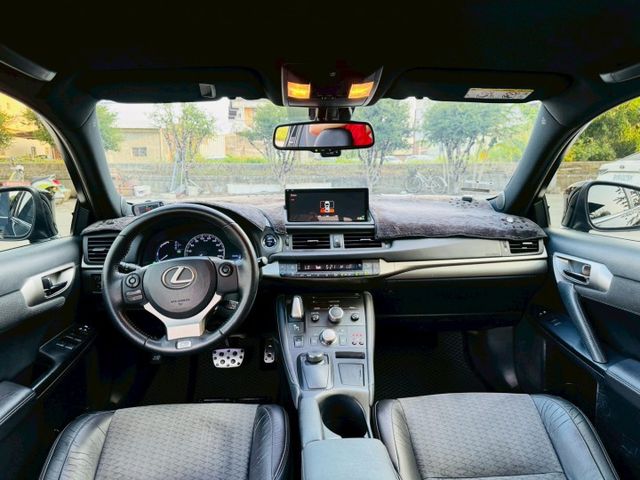 稀有F-SPORT版、大電池已更換、全車原版件、加裝安卓機、環景系統  第12張相片