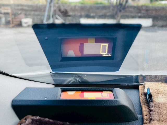 S+版、全車原版件、僅跑13萬公里、氣氛超綿密!!! 前車主用心顧車、米其林輪胎  第8張相片