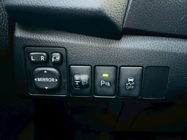 S+版、全車原版件、僅跑13萬公里、氣氛超綿密!!! 前車主用心顧車、米其林輪胎  第14張相片