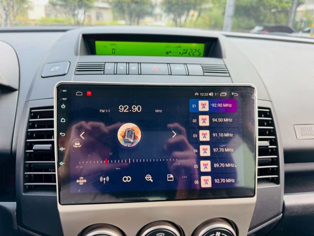 旗艦版、雙電滑門、安卓機+環景系統、一手車庫車、僅跑5萬公里、全車原版件、免鑰匙啟動、電動椅、全車原廠大包  第7張相片