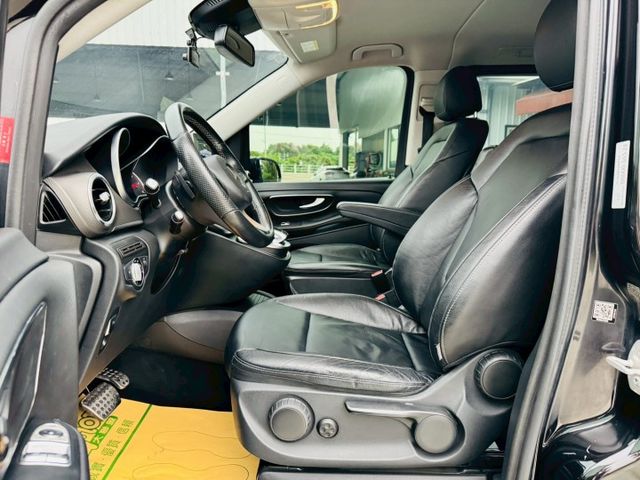 V250D、自用一手車、全車原版件、八人座、定速巡航、電動尾門、電動側滑門 、ISOFIT  第4張相片