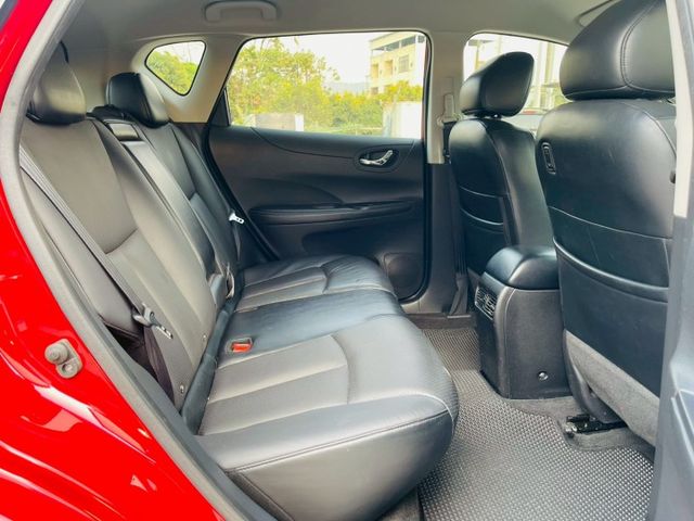 旗艦版  免鑰匙、CarPlay、全車原版件、女用一手車、盲點系統、僅跑5萬公里  第14張相片