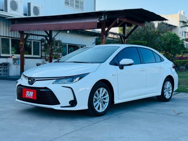 全車原版件！油電、僅跑8000公里、新車保固中!  第1張相片