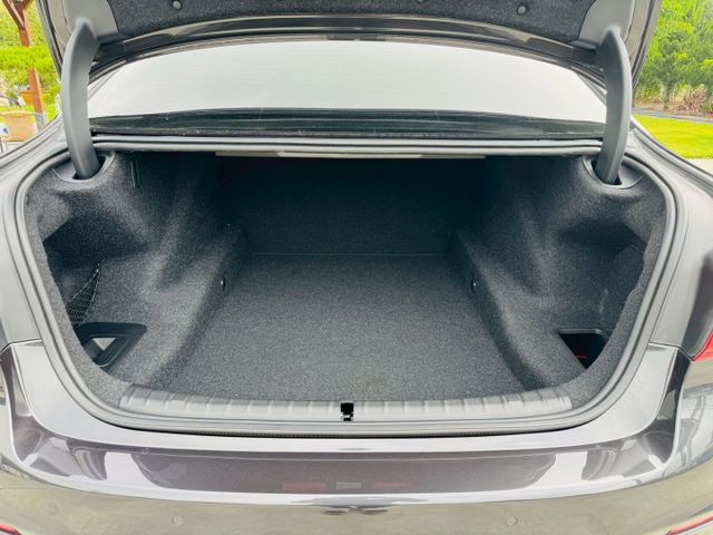 稀有M-SPORT版、僅跑3萬公里、在地一手車、5AT輔助駕駛、環景系統、電尾門、環艙氣氛燈、HUD抬顯  第20張相片