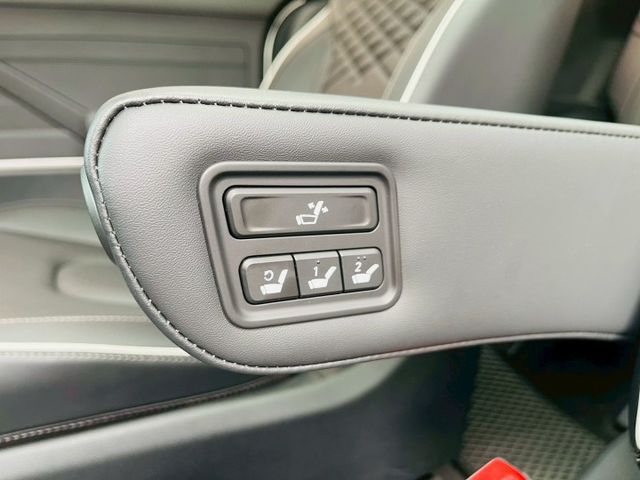 GLT-B 新車保固中、僅跑6500KM、全車原版件！  第11張相片
