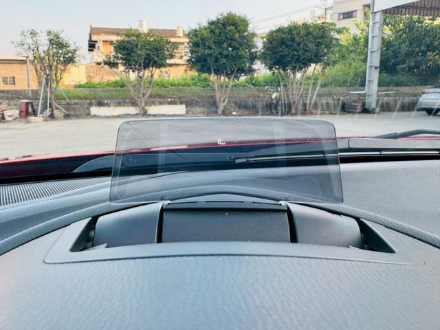 在地車、全車原版件、旗艦版 BOSE音響 、 車道偏離 、電動座椅  第11張相片