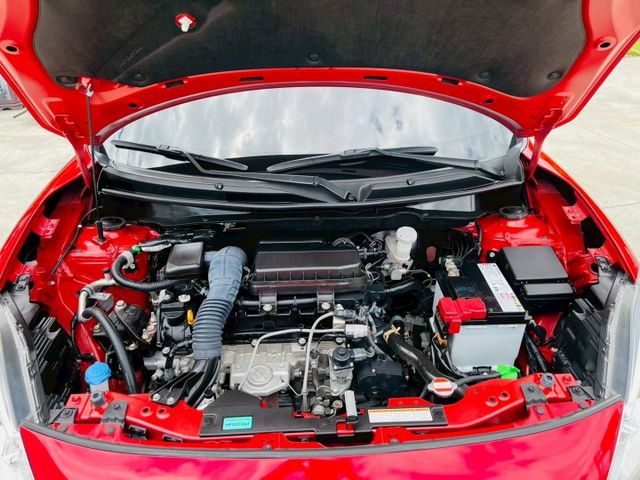 女用一手車、安卓機、環景系統、ACC跟車系統、換檔快撥、盲點系統  第16張相片