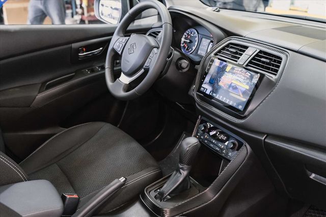 2021 鈴木 SX4 1.4 深藍  第10張相片