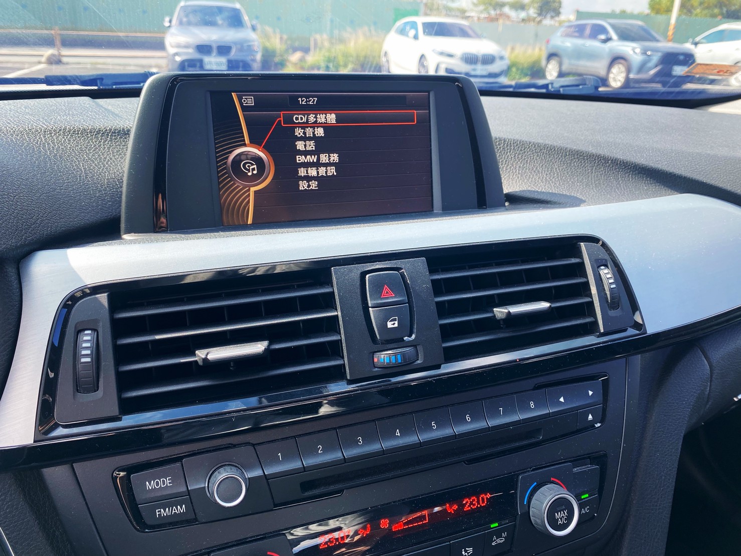 2013 BMW 3-Series Sedan 316i  第6張相片