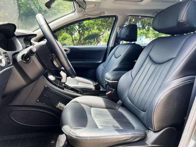 2016年 LUXGEN U7 ECO  第3張相片