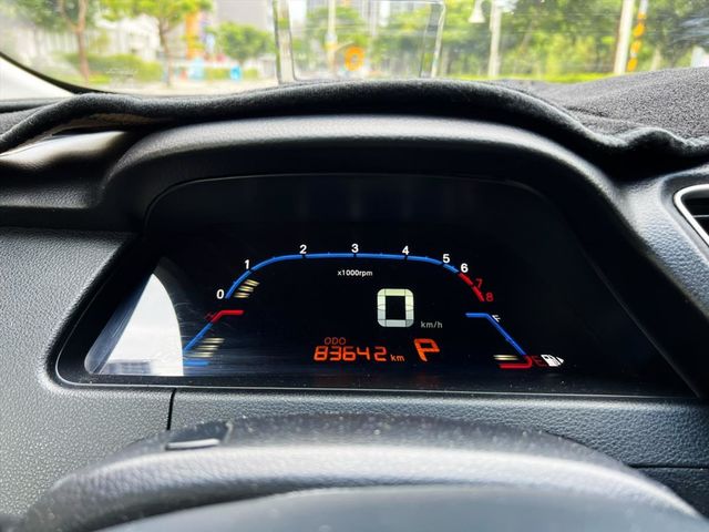 2014年 LUXGEN S5  第8張相片