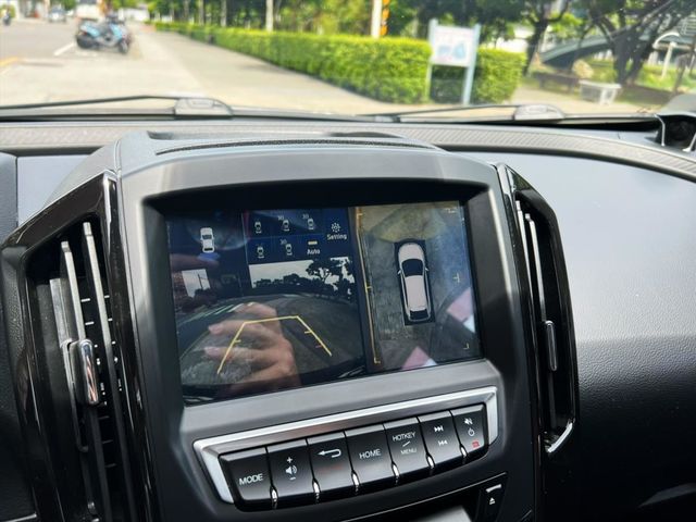 2017年 LUXGEN U6 ECO  第8張相片