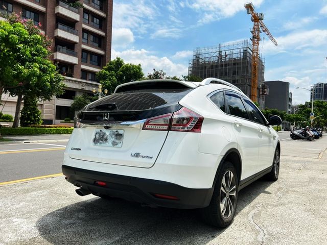 2014年 LUXGEN U6 尊爵  第2張相片