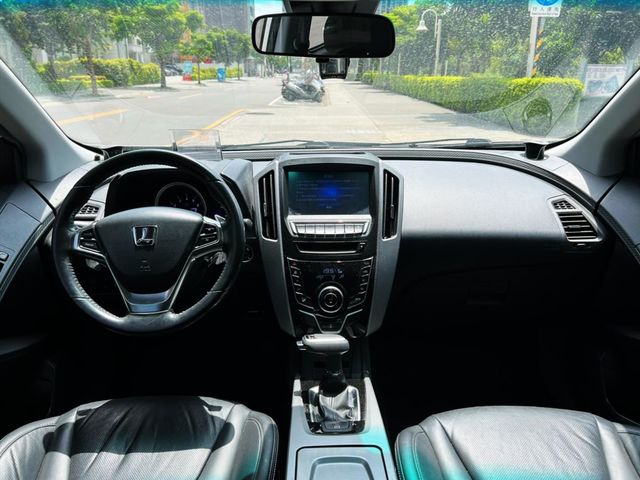 2014年 LUXGEN U6 尊爵  第5張相片