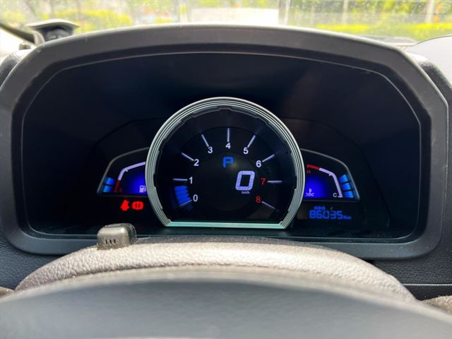 2014年 LUXGEN U6 尊爵  第10張相片