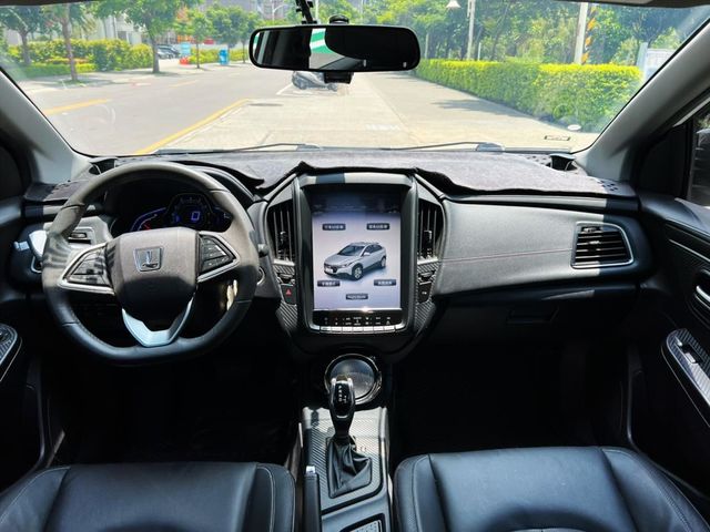2017年 LUXGEN U5 旗艦  第5張相片