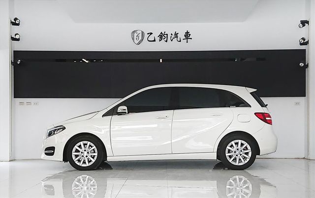 BENZ B200 CDI 2.1L  第3張相片