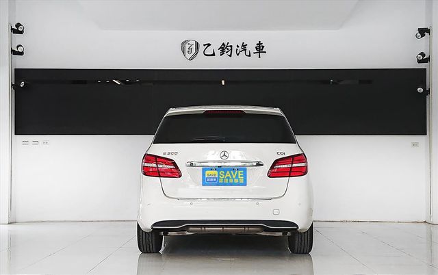 BENZ B200 CDI 2.1L  第4張相片