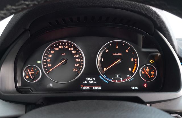 BMW X5 2.0L  第7張相片