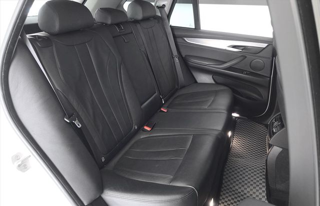 BMW X5 2.0L  第9張相片