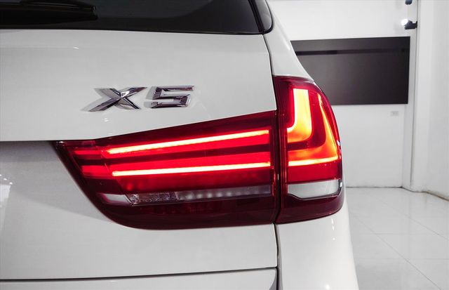 BMW X5 2.0L  第18張相片