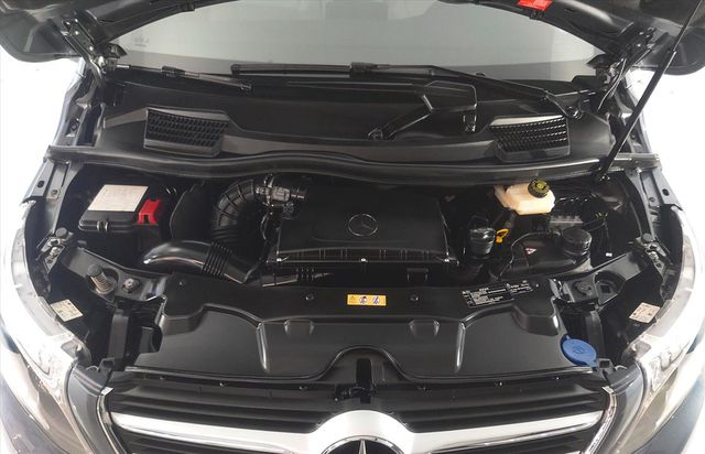 BENZ V250d 2.1L  第5張相片