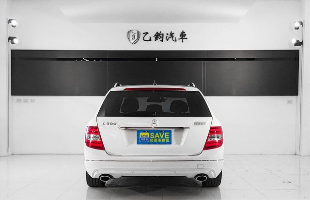 BENZ C300 Estate 3.0  第4張相片