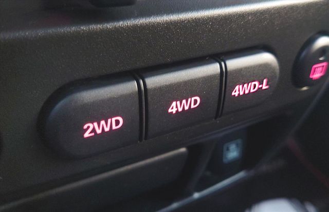 SUZUKI JIMNY 1.3L  第14張相片