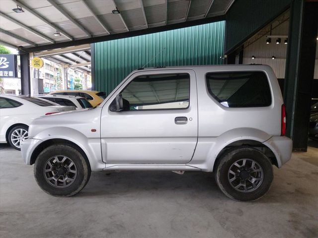 SUZUKI JIMNY 1.3L  第3張相片