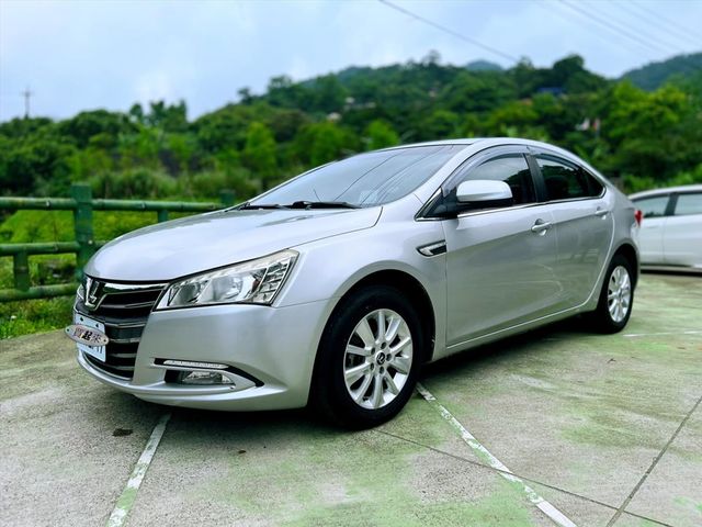 LUXGEN S5  第1張相片