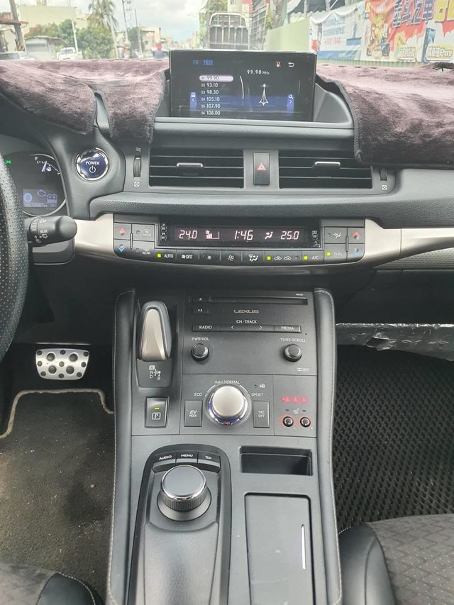 2017 F Sport 菁英版  第15張相片