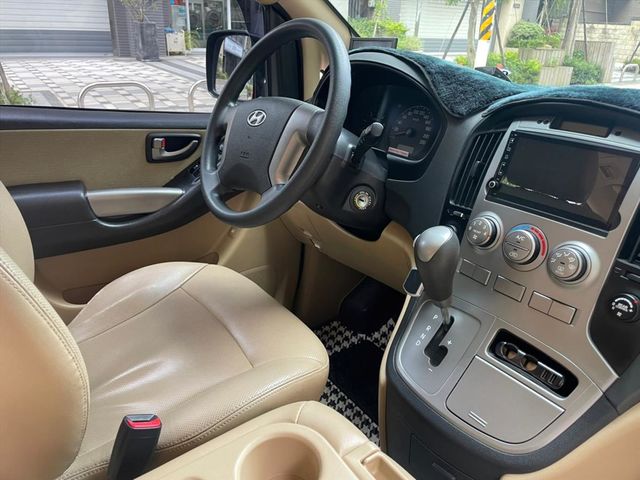 HYUNDAI STAREX  第5張相片