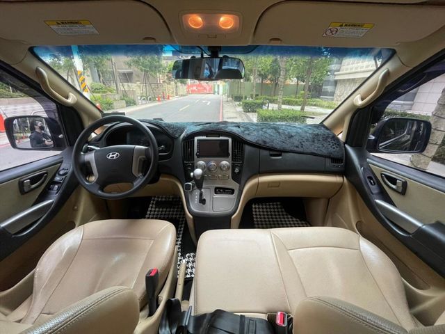 HYUNDAI STAREX  第6張相片