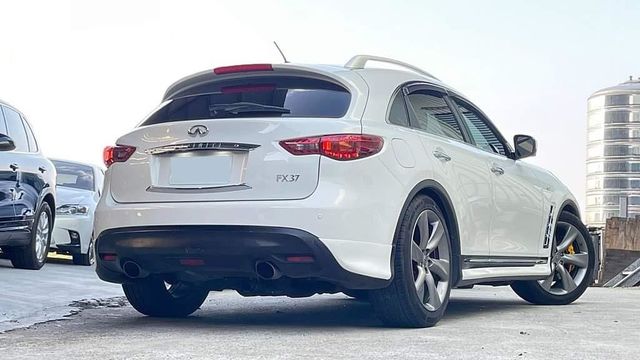 INFINITI FX35  第3張相片