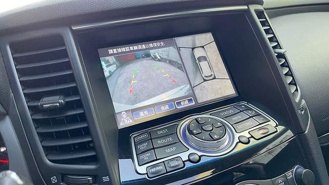 INFINITI FX35  第6張相片