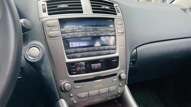 LEXUS IS250  第7張相片