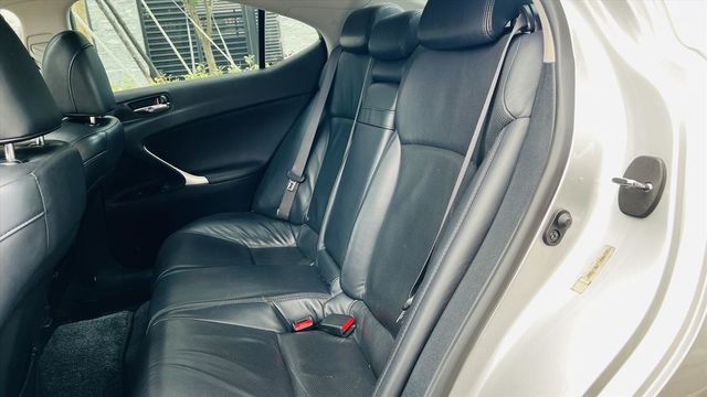 LEXUS IS250  第10張相片