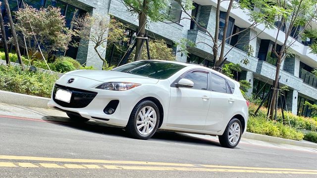 MAZDA MAZDA 3  第1張相片