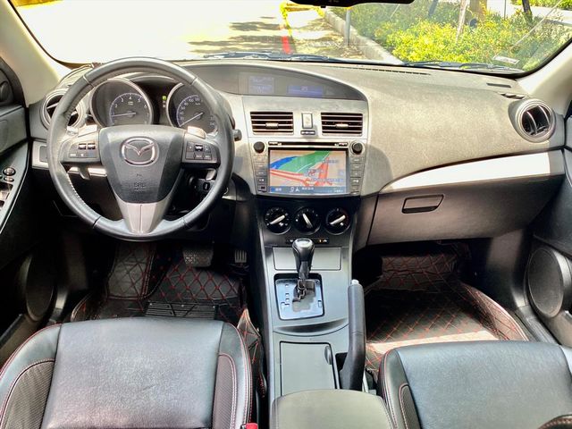 MAZDA MAZDA 3  第6張相片