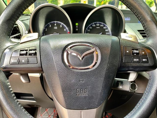 MAZDA MAZDA 3  第7張相片