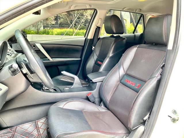 MAZDA MAZDA 3  第9張相片