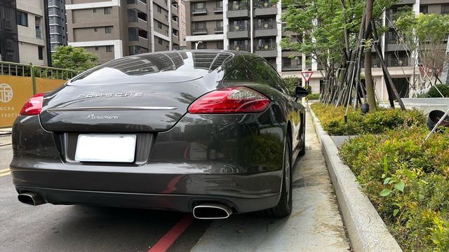 PORSCHE PANAMERA  第4張相片