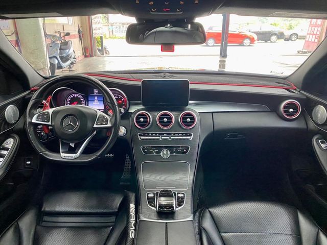 2016年Benz C300 AMG  第2張相片