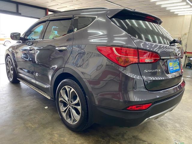 2014年Santa Fe 2.2柴油  第19張相片