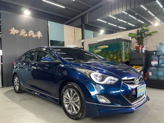 2013豪華版里程 16萬 空力套件  第11張相片