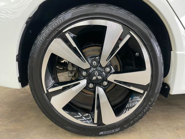 2018Lancer時尚型跑5萬倒車顯影  第2張相片